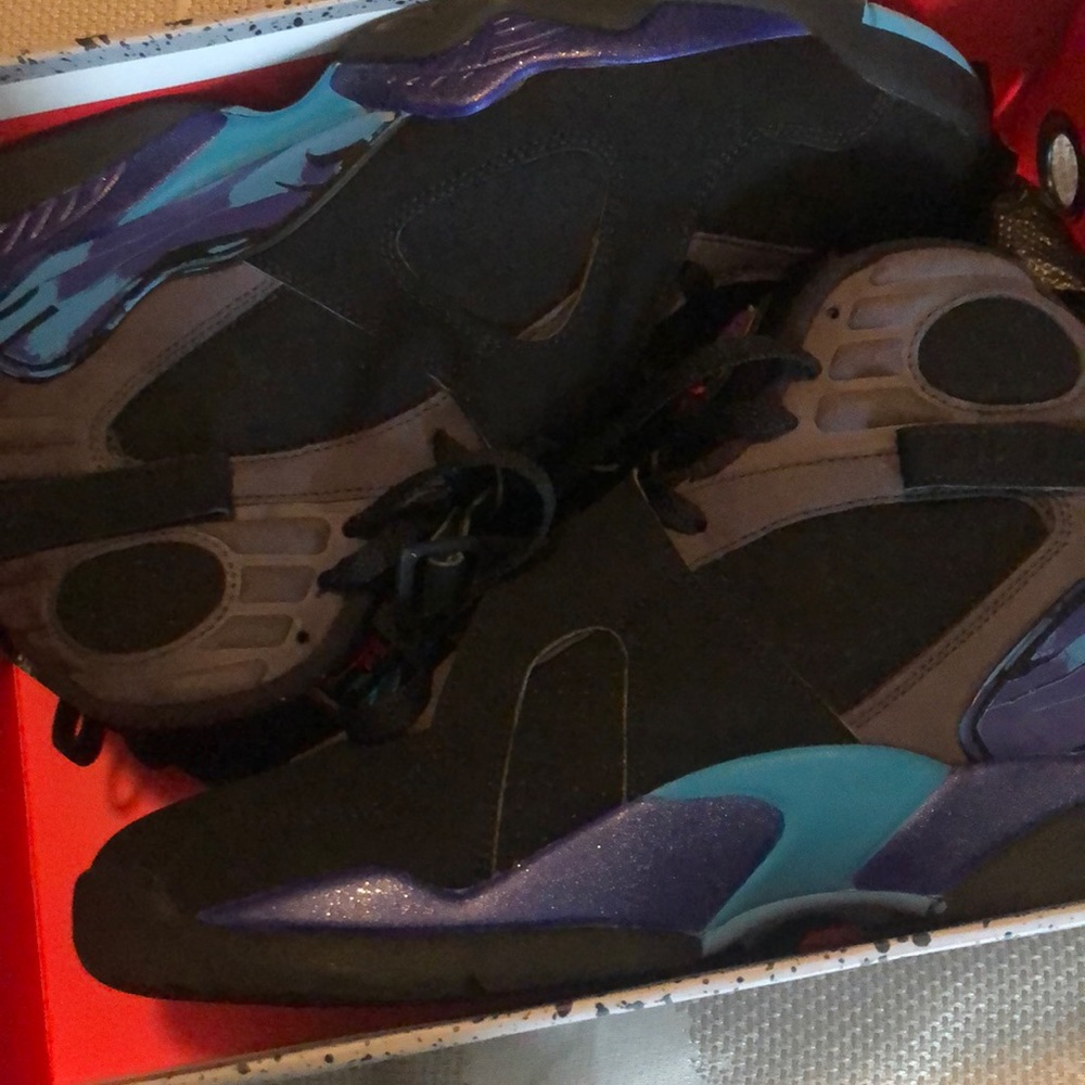 Jordan aqua 8s